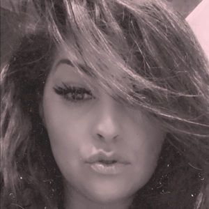 Meet your Posher, Sabrina